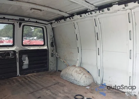 2007 Chevrolet Express Work Van из США, поврежденный, VIN 1GCGG25V571239588